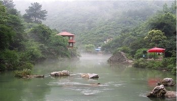 贵阳情人谷情人谷,位于贵阳市乌当区东风镇境内,距贵阳市中心7公里