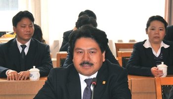 总经理路卢遵荣