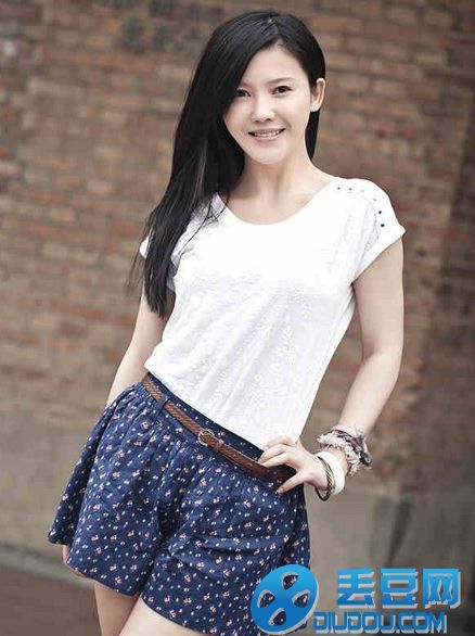 杨子珊图片_吴亦凡整容前后照片_杨子珊短发