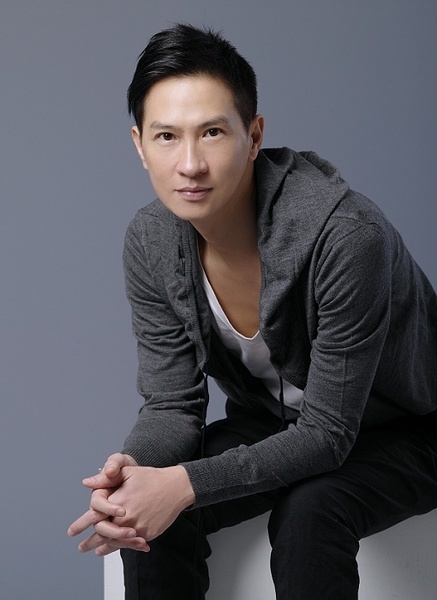 飞机  张家辉饰)誓死忠于帮会的另一名悍将,与吉米从上集的互相看不